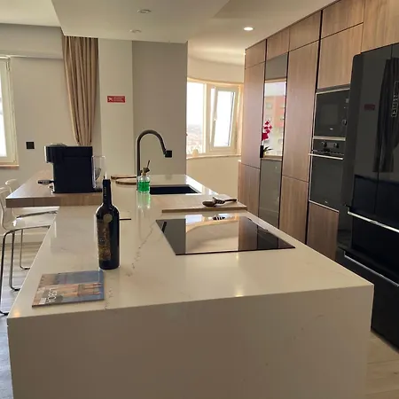 Appartamento Golden Wood - 3 Bedrooms, Private Garage & Free Parking Odivelas (Lisbon)
