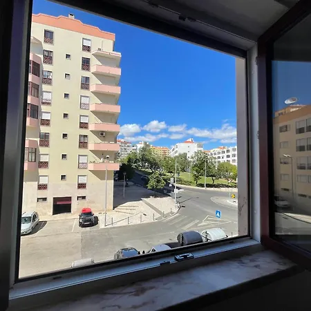 Golden Wood - 3 Bedrooms, Private Garage & Free Parking Odivelas (Lisbon)